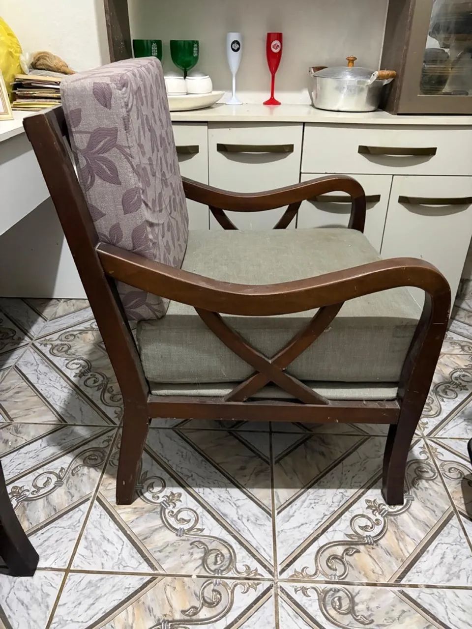 PAR DE POLTRONAS JACAÚNA - MADEIRA MACIÇA - Foto 2