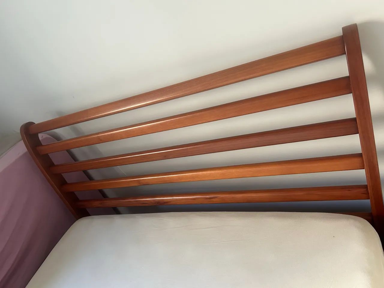 Cama de casal em madeira  - Foto 2