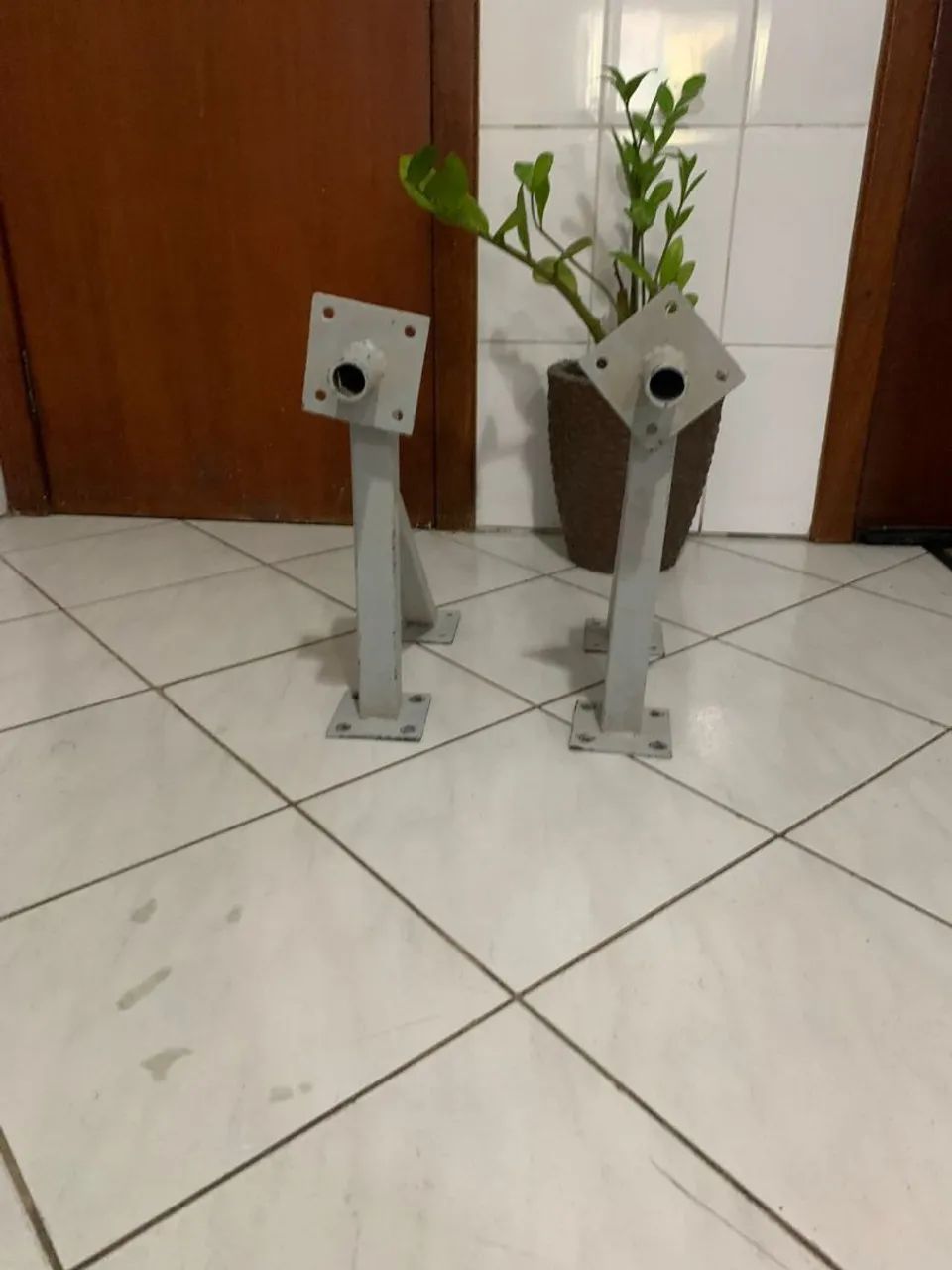 4 suportes pra caixa de som 