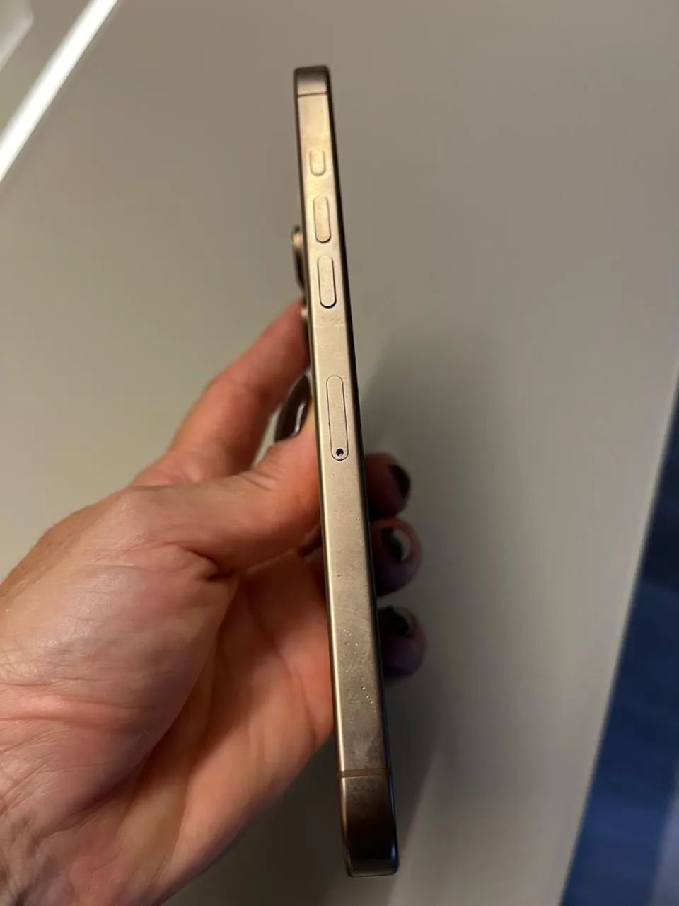Vende -se IPhone 16 pro Max  - Foto 2