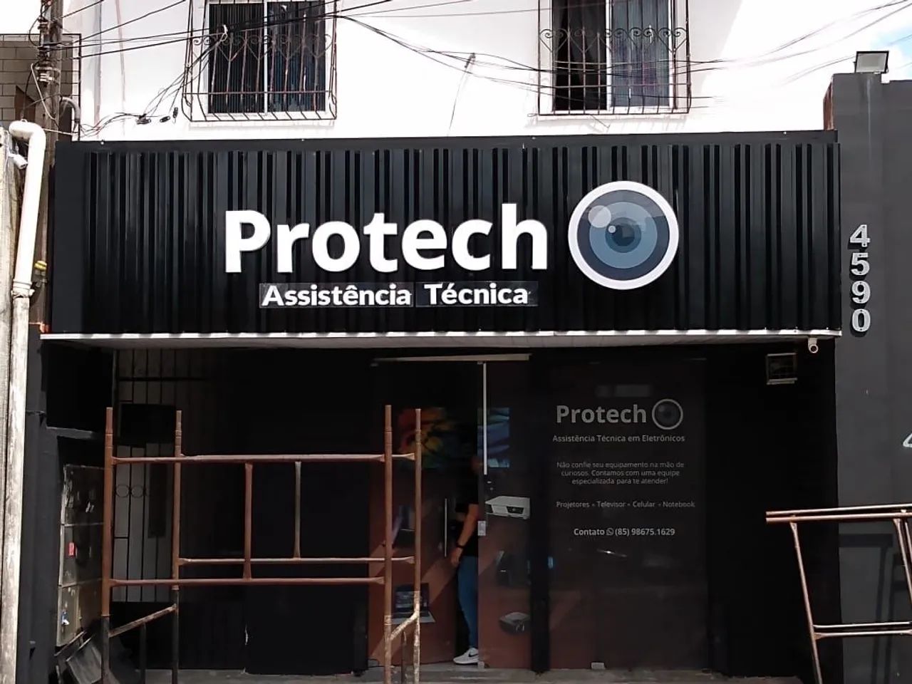 Letras e placas acrílico e ACM, fachadas - Foto 3