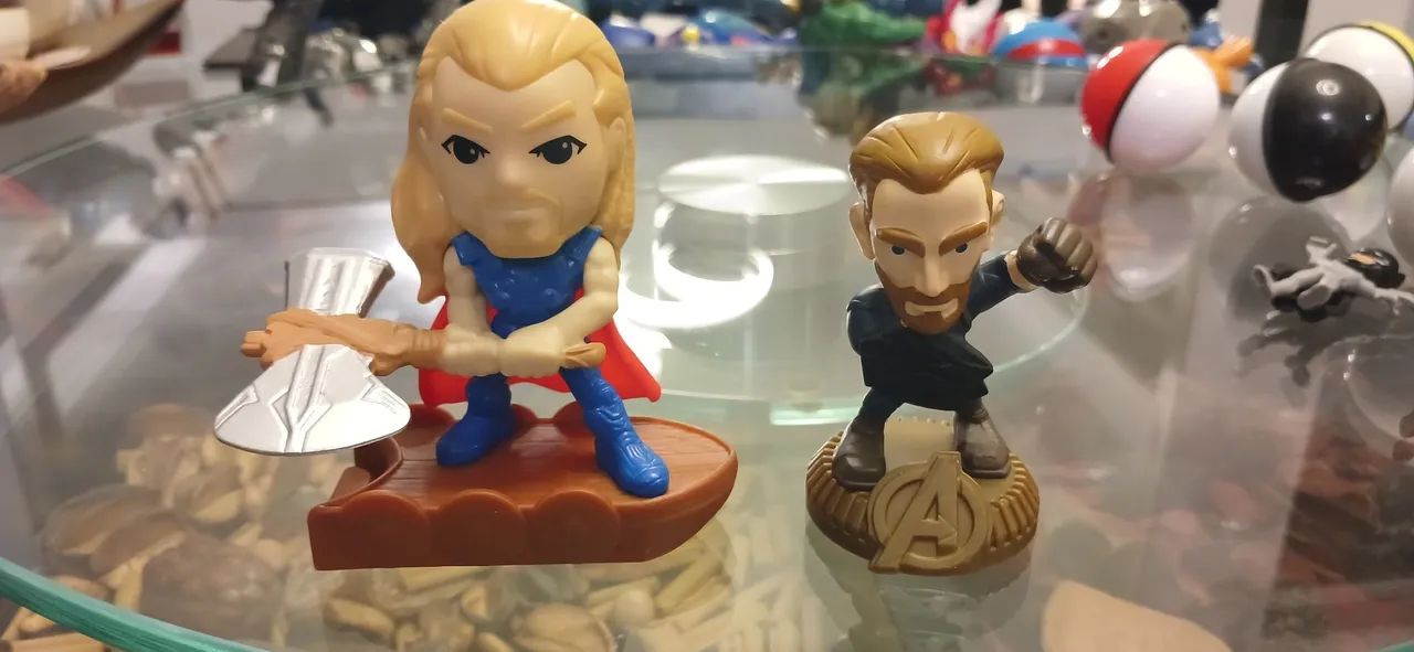 Thor e Capitão América 8 a 10cm