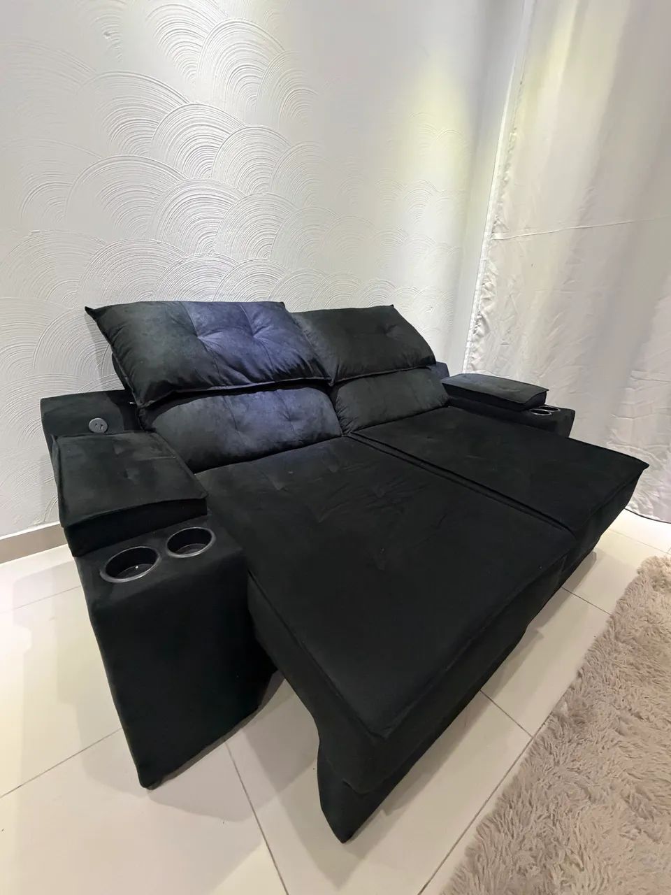 Sofá 3 lugares novíssimo 