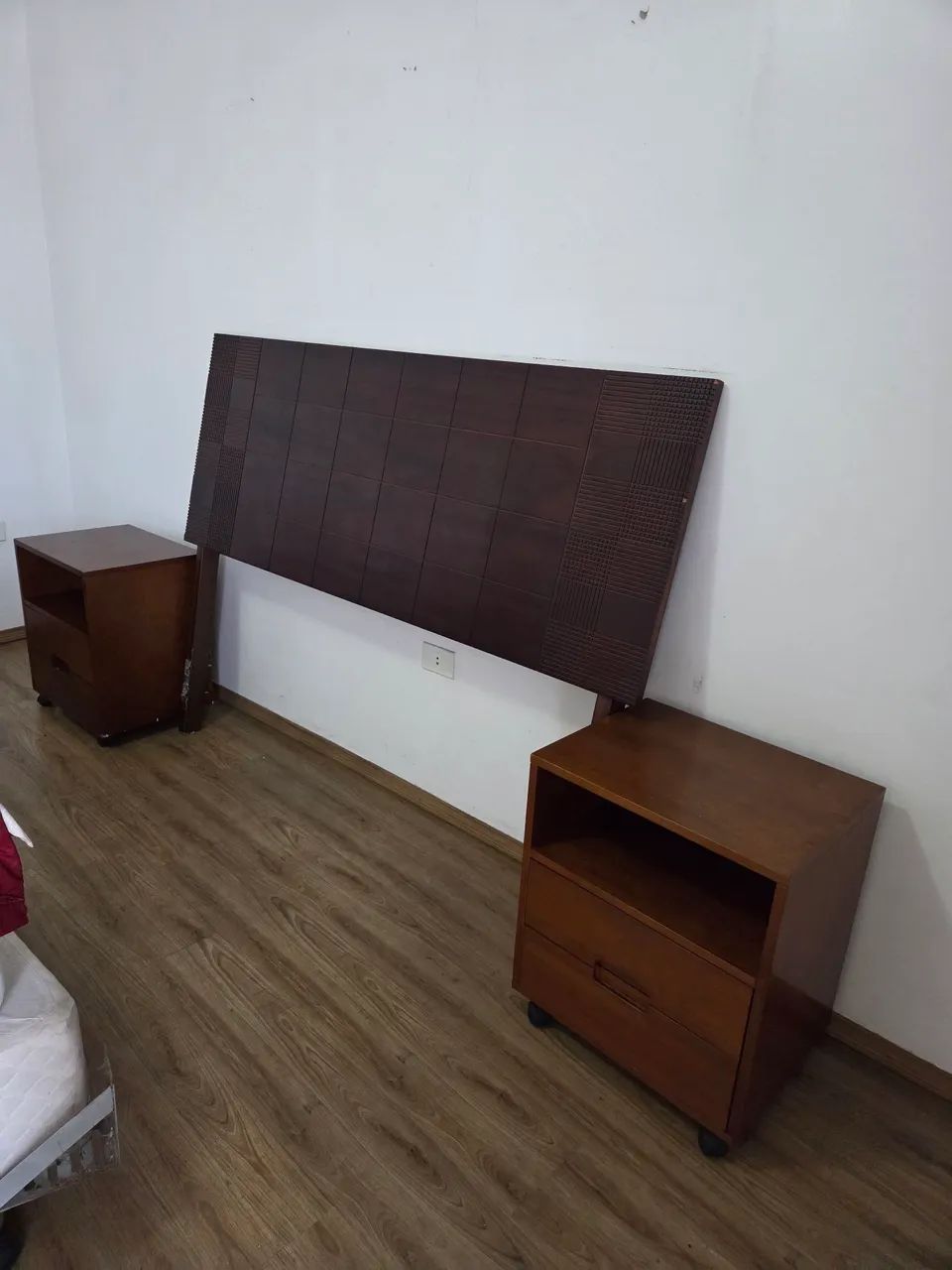 Cabeceira  cacma Queen e criado mudo 