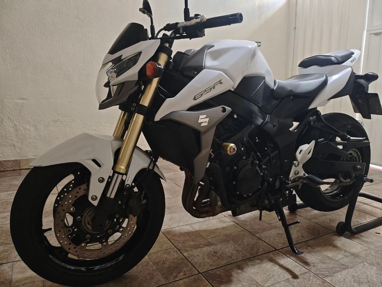 GSR750 2016