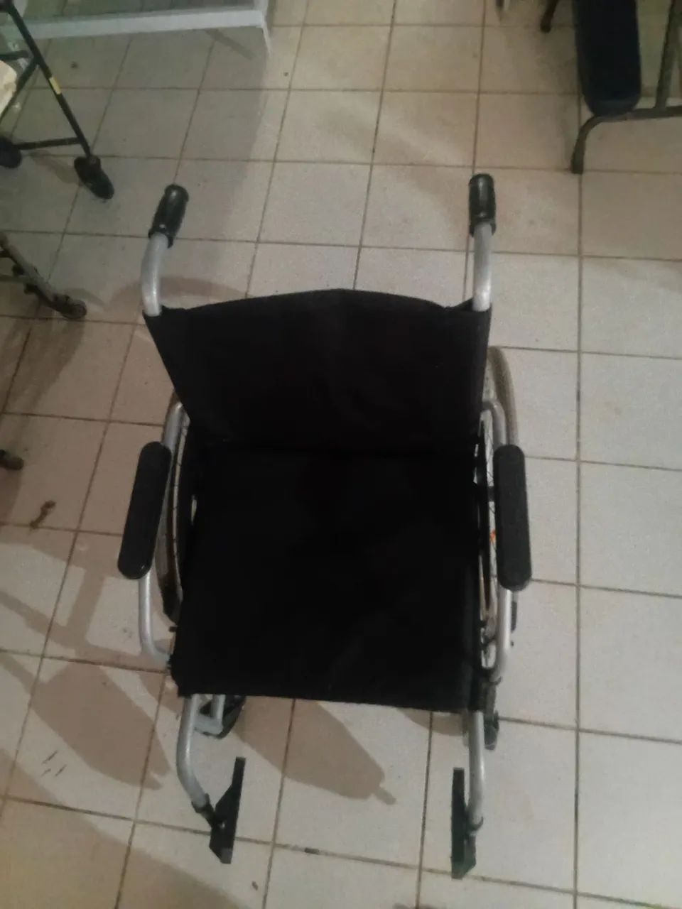Cadeira de rodas Polior, praticamente nova, pouco uso.  - Foto 5