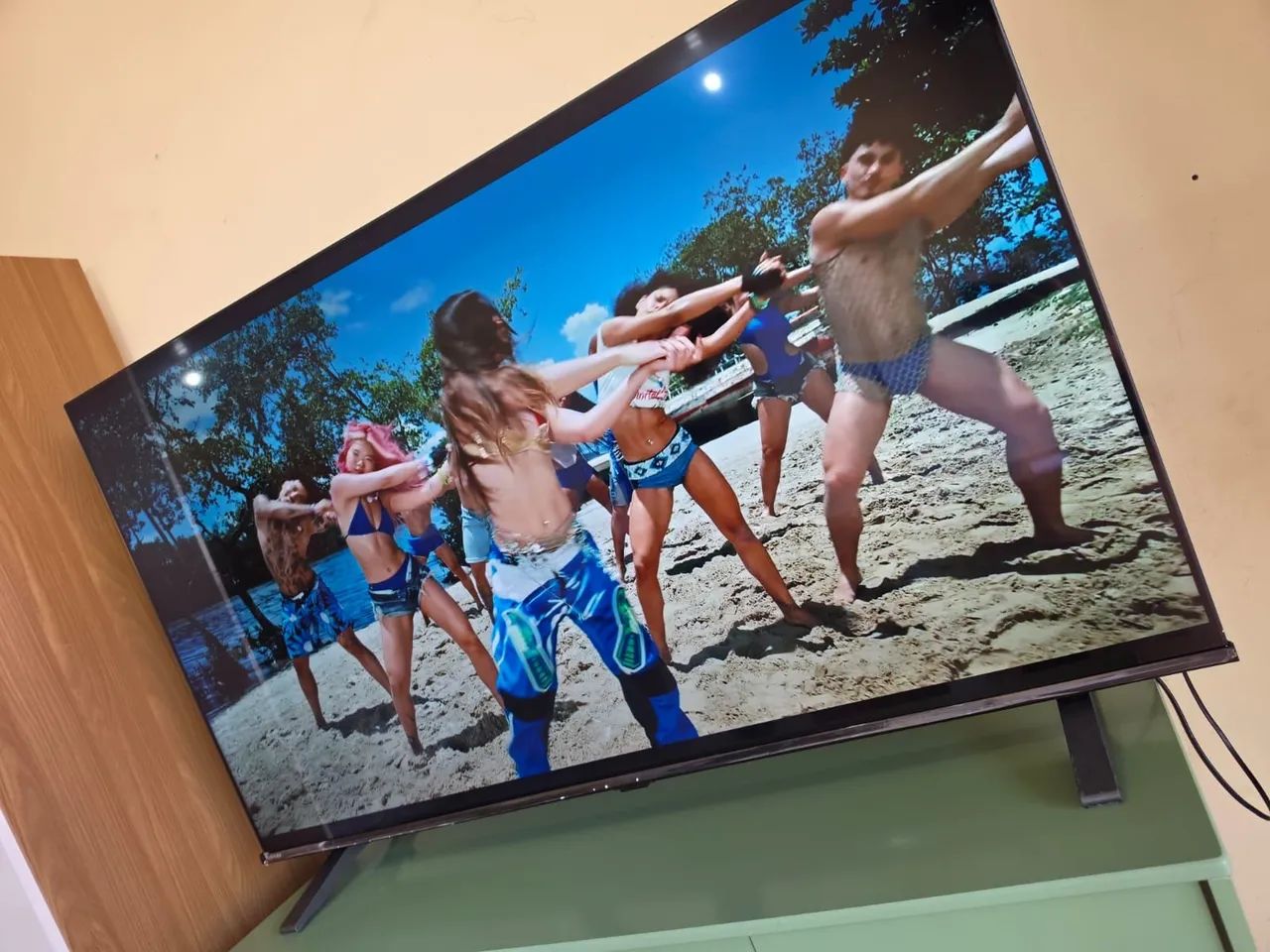 TV 55p seminova com comando de voz  - Foto 4