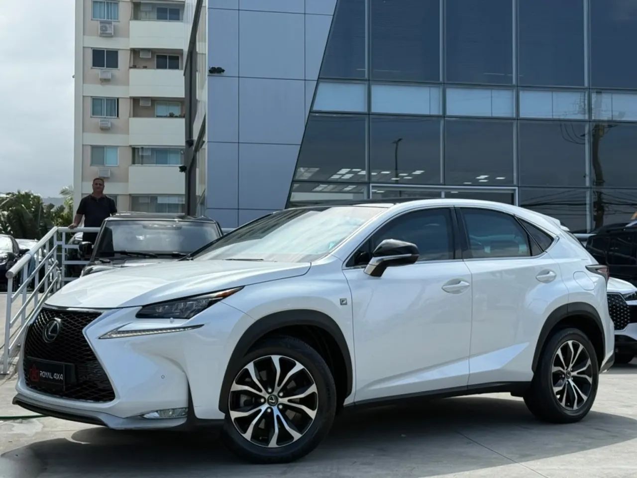 Lexus NX-200T F-sport 2.0 16V 238cv Aut. 2017