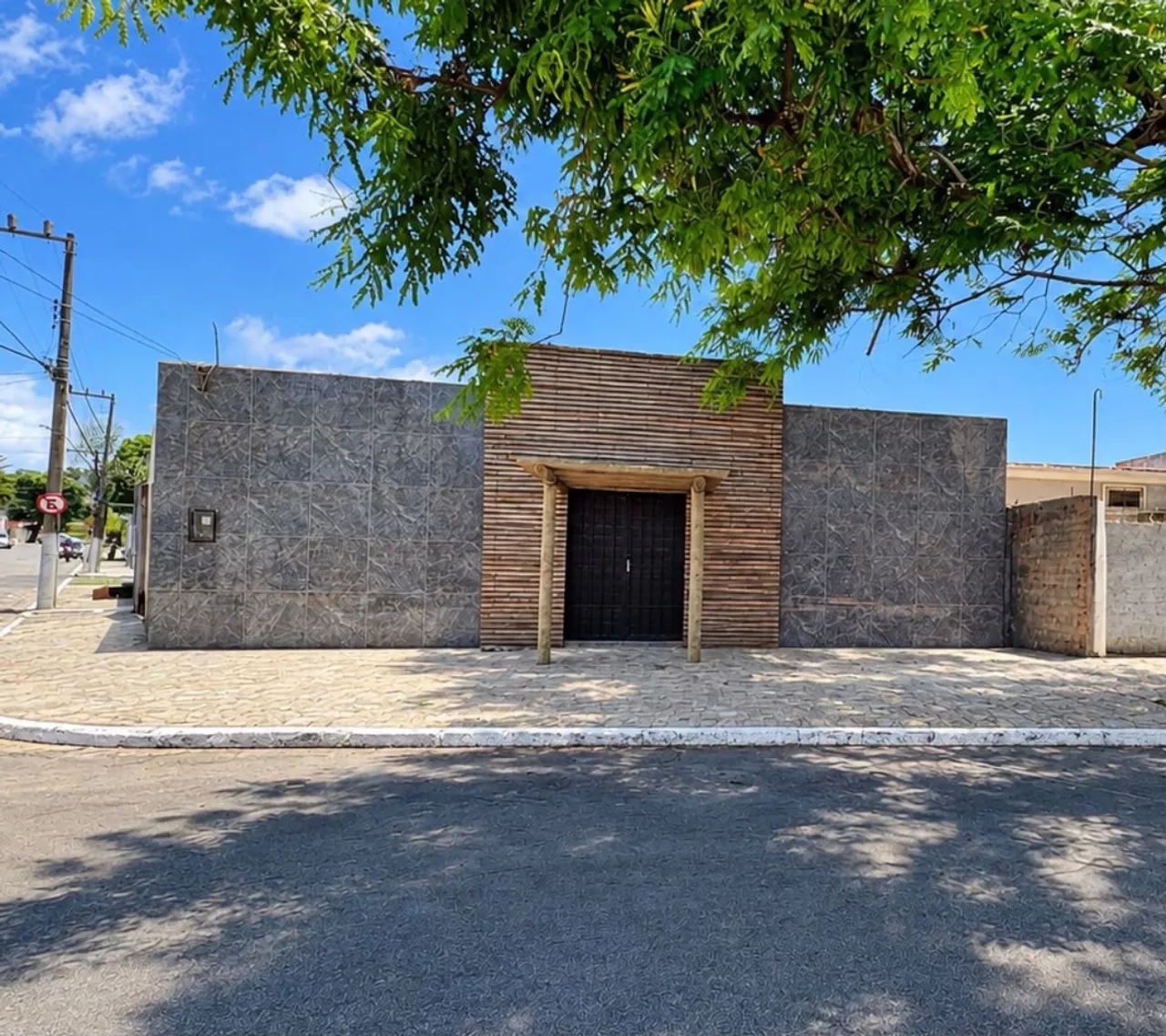 Alugo prédio comercial 