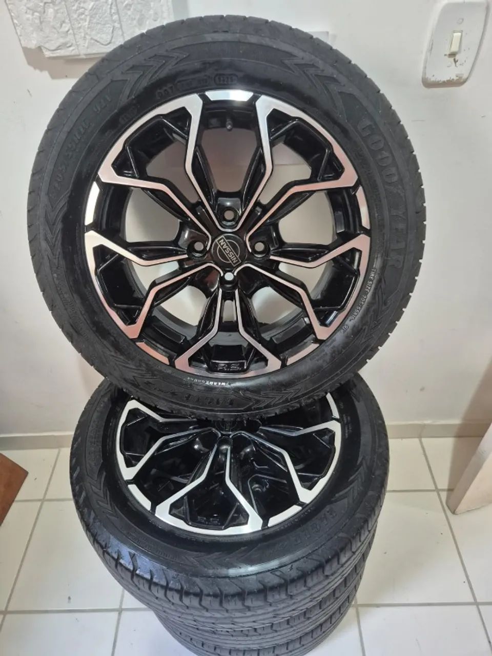 Rodas Nissan Aro 16 Preto Diamantado + Pneus Goodyear Eagle Sport 2 205/55
