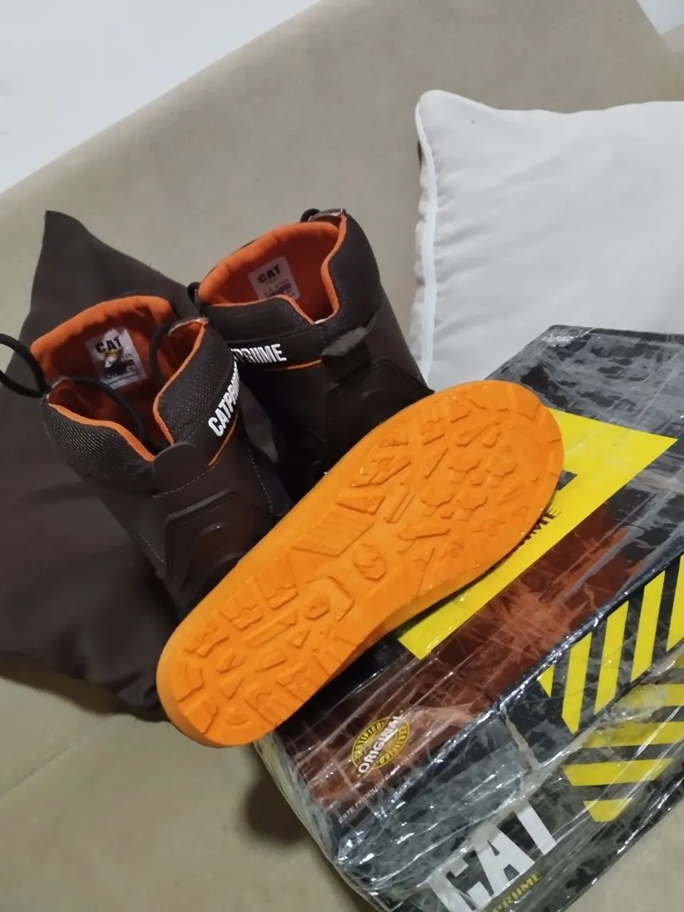Bota 40 Coturno CAT Caterpillar Marrom Couro - Foto 4