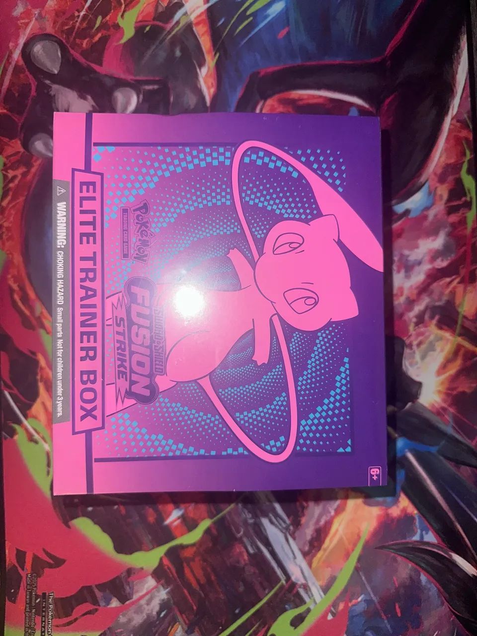 Pokémon elite trainer box FUSION STRIKE ingles  - Foto 3