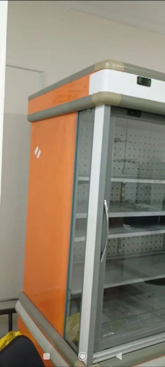 Expositora vertical 220 volts  - Foto 3