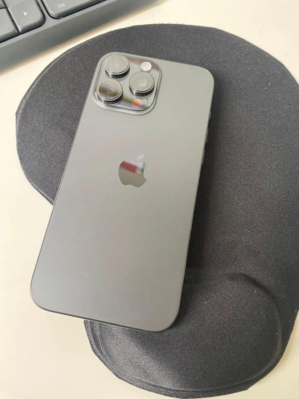 iPhone 16 Pro Max 512mb - Foto 4