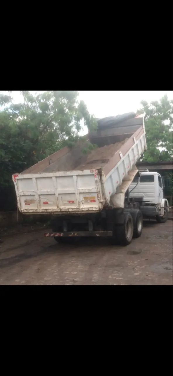 VAGA PARA MOTORISTA DE CAÇAMBA