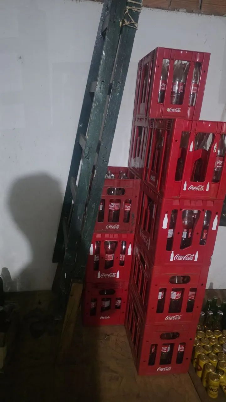 Caixa coca cola 1L com vasilhames