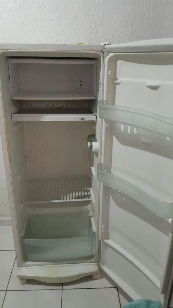 Vendo geladeira  - Foto 2