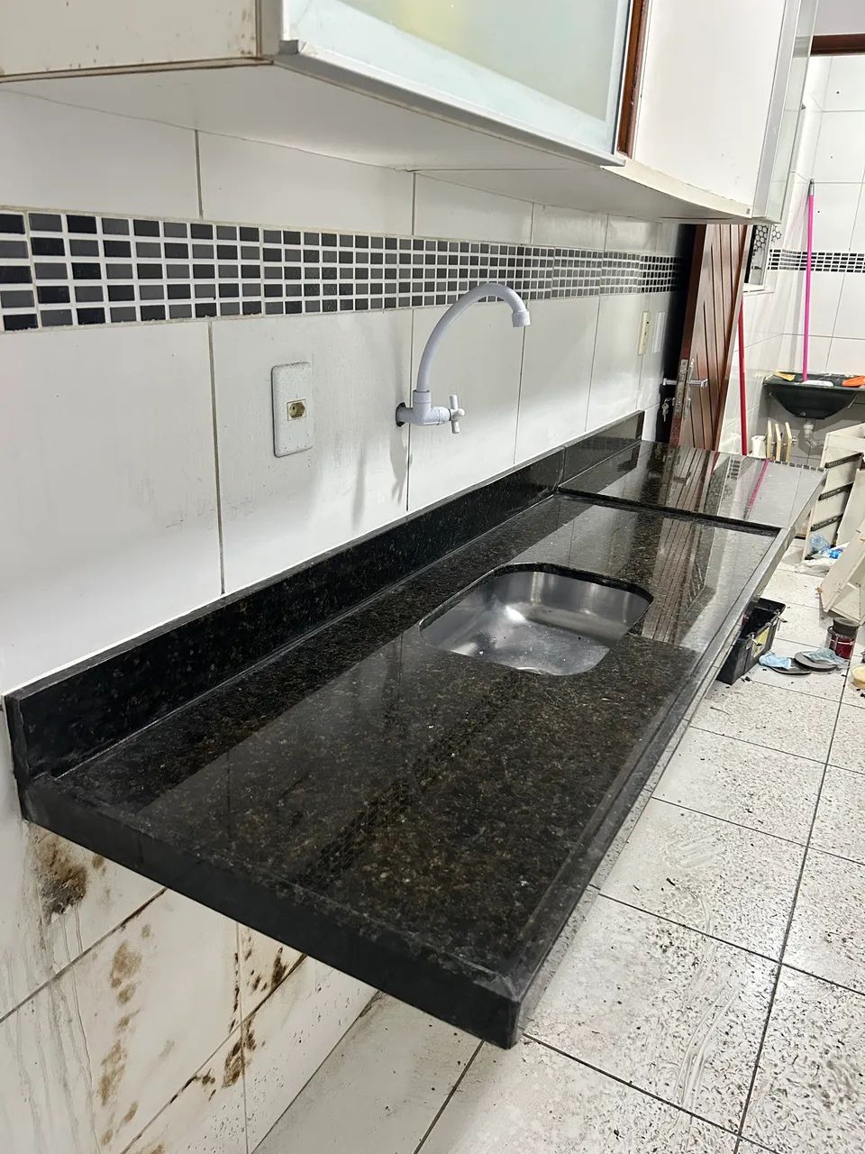 Pia de Granito completa 