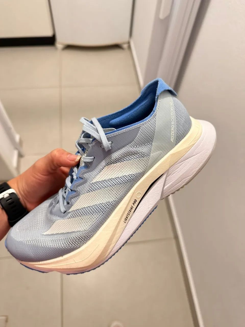 Tênis Adidas adizero Boston 12 