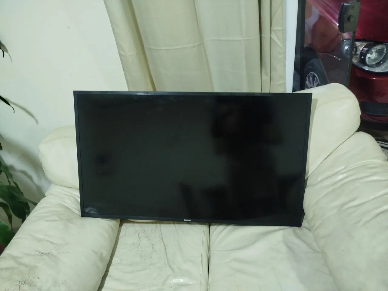 TV Samsung 43" LED (Modelo UN43J5290AGXZD) - Para retirada de peças, tela queimada