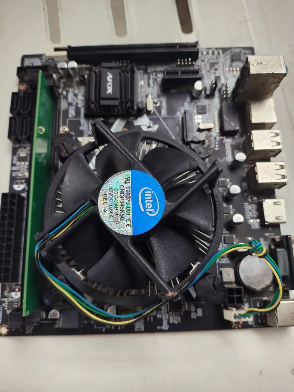 Kit placa mãe Afox DDR3.