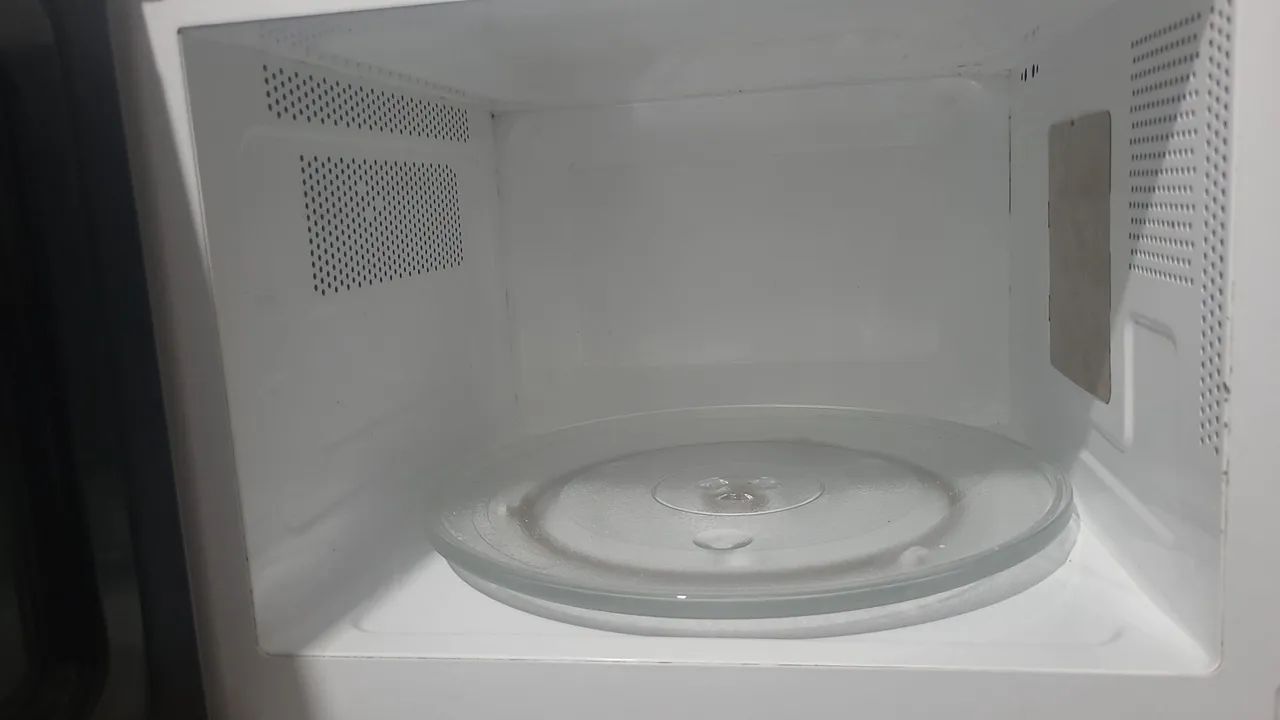 Vendo micro-ondas philco 32L 110V funcionando perfeitamente - Foto 2