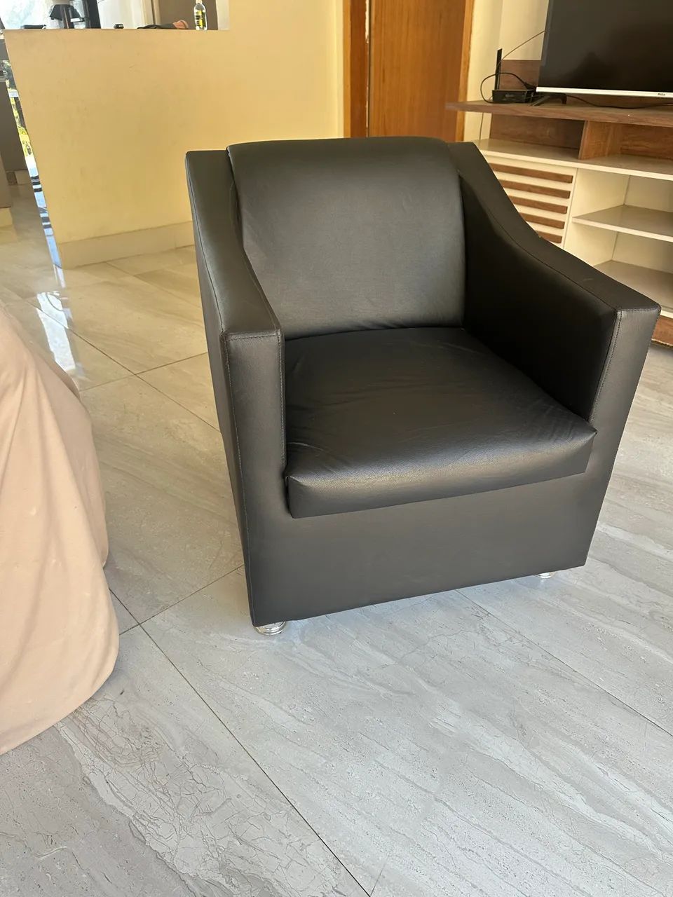 Lindas poltronas de corino. - Foto 2