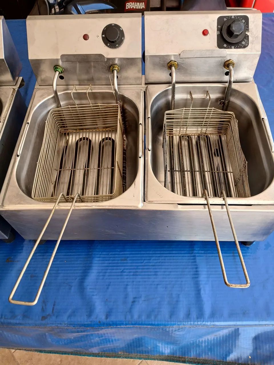 Fritadeira Elétrica 2 Cubas De 4,5 Litros 220v Croydon<br> - Foto 2