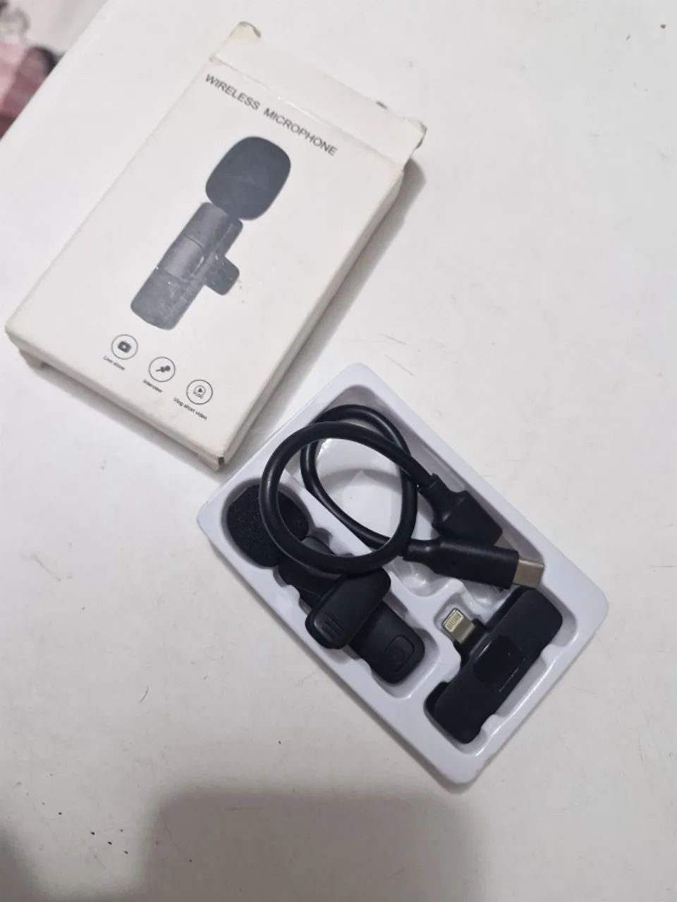 Microfone de Lapela Sem Fio para iPhone Lightning - Na Caixa - Foto 4