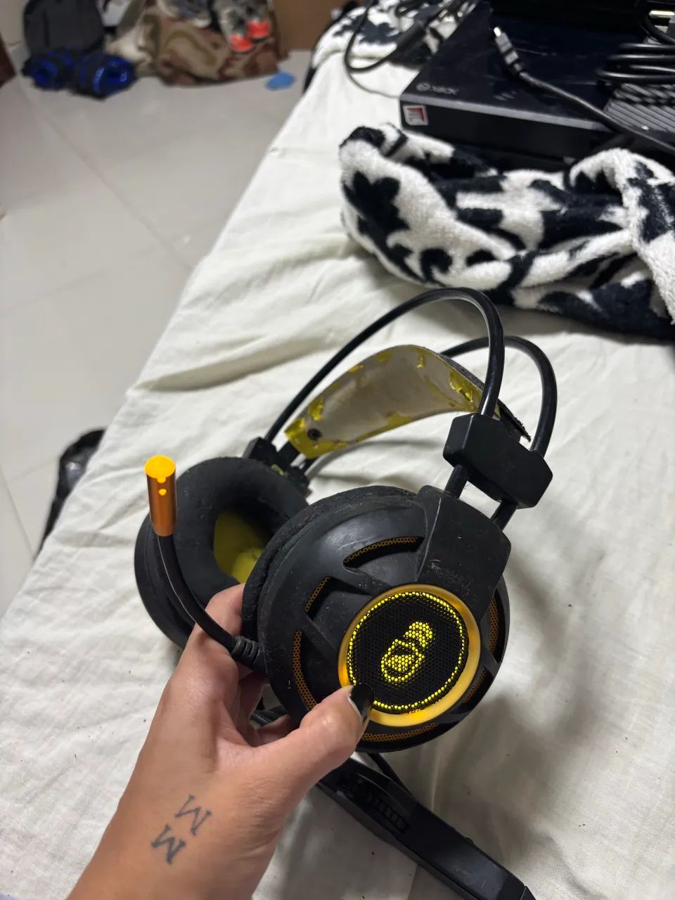 Headset Gamer GShield Armor - Preto e Amarelo - Foto 2