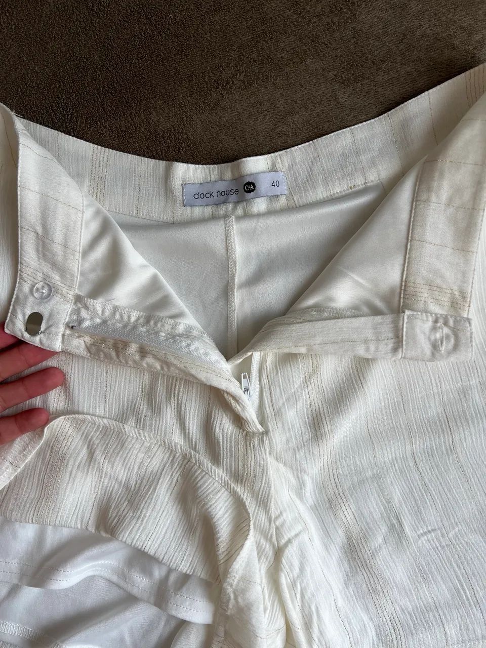 Shorts da C&A, Off White de Tecido Texturizado - Foto 2