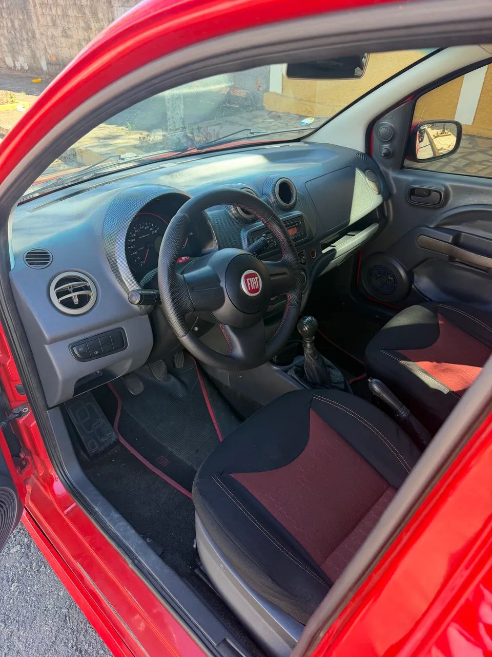 Fiat Uno Sporting 1.4 EVO Fire Flex 8V 4P 2012 - Foto 4