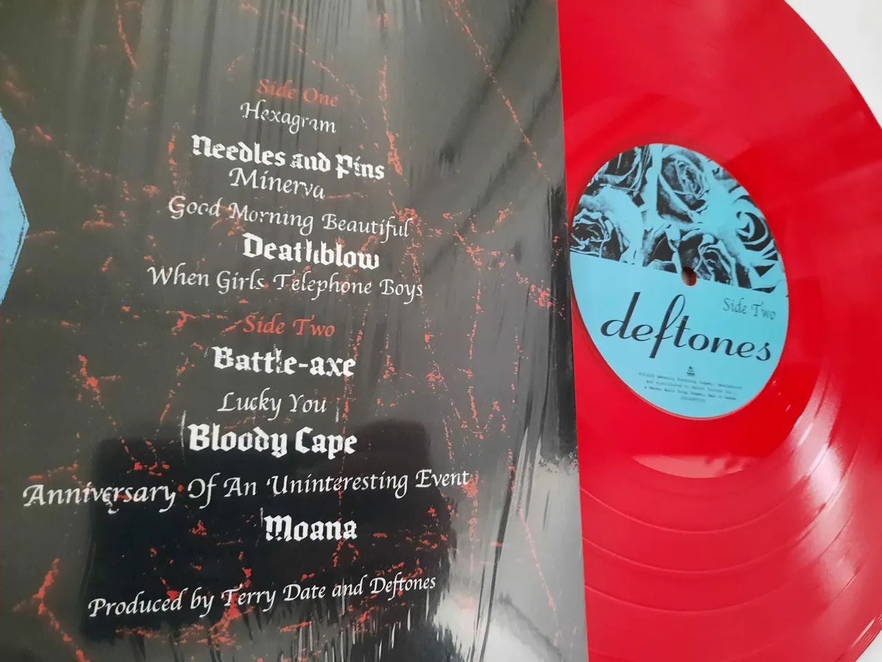 Vinil Deftones limited edition LP ruby - Foto 5