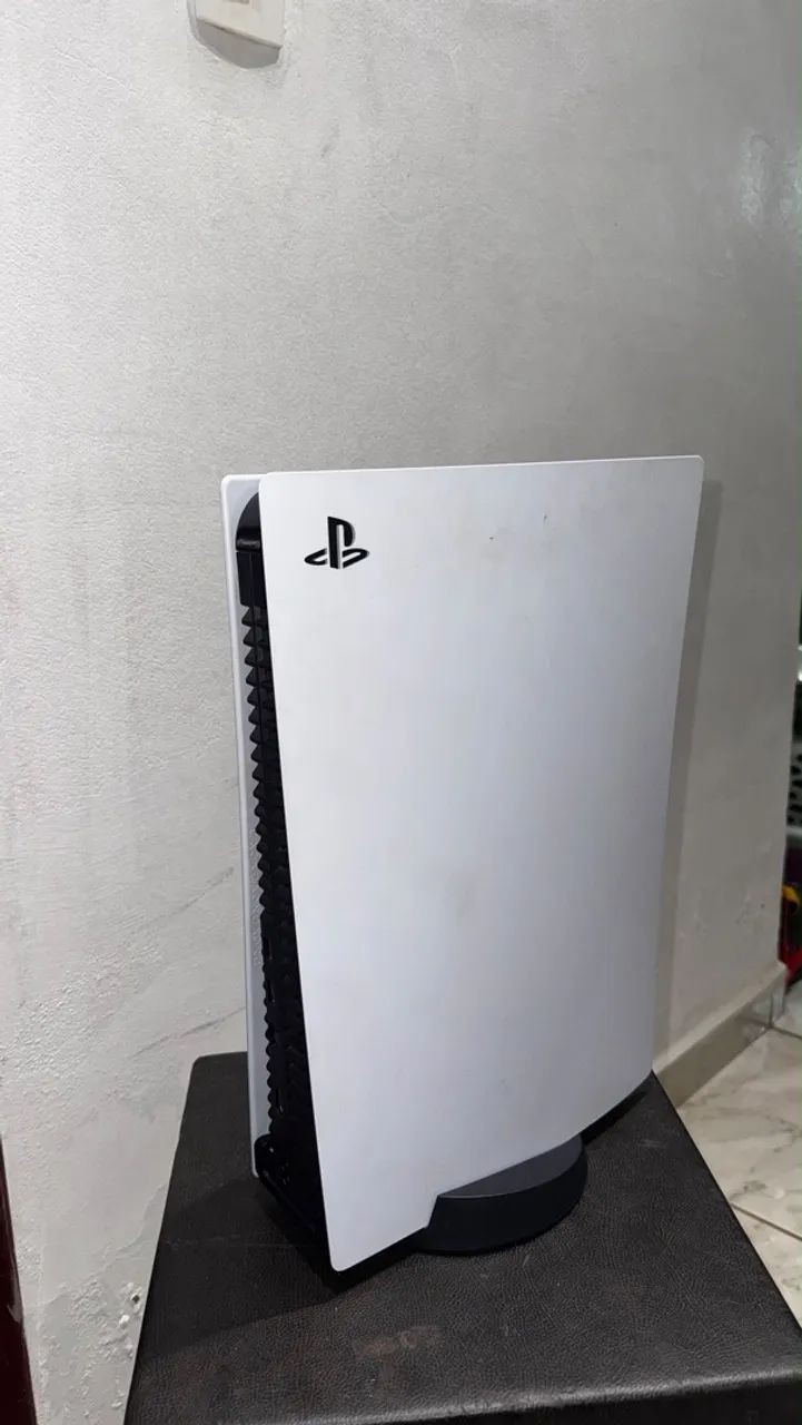 PS5 Em ótimo estado com Dois controles DUALSENSE  - Foto 3