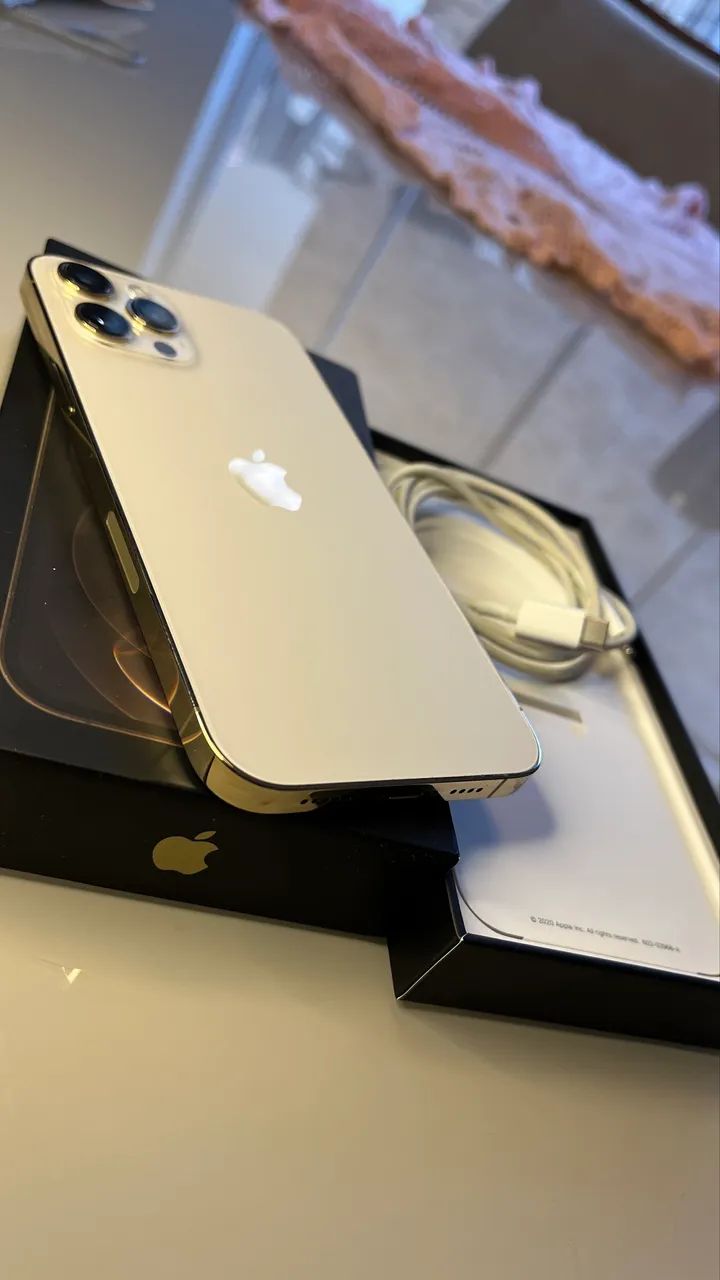 iPhone 12 Pro Max Gold muito novo 