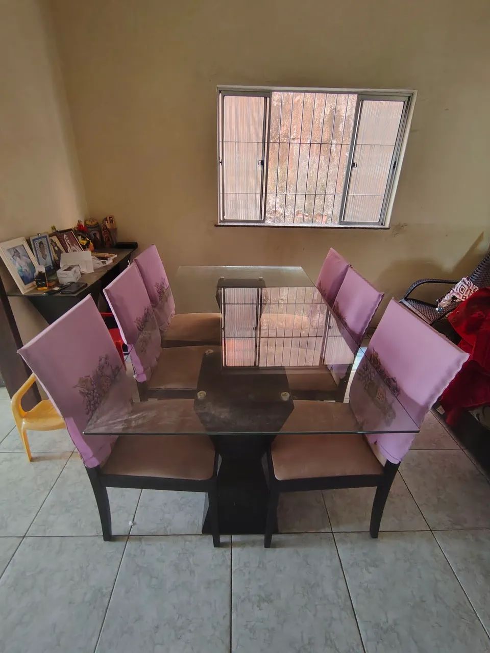 Vendo Conjunto de mesa elegante com 6 cadeiras  - Foto 3