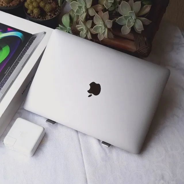 MacBook Pro m2