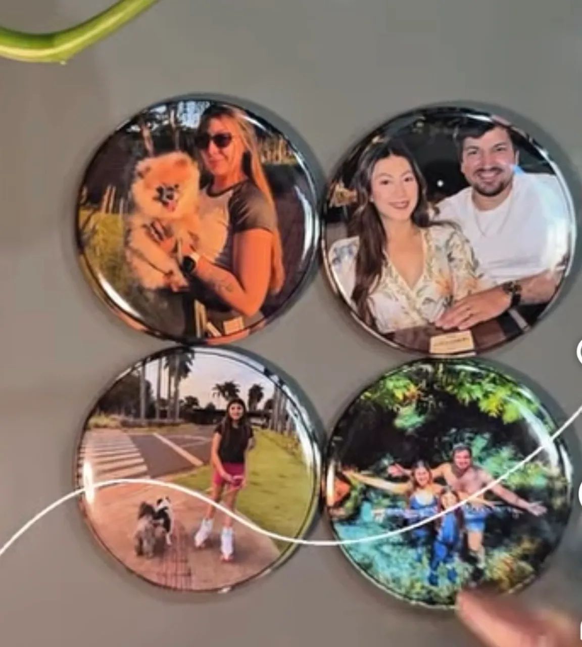 Chaveiros bottons personalizados com foto  - Foto 2
