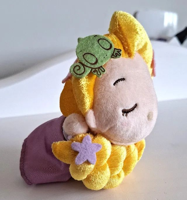 boneca de pelúcia rapunzel chibi - Foto 2