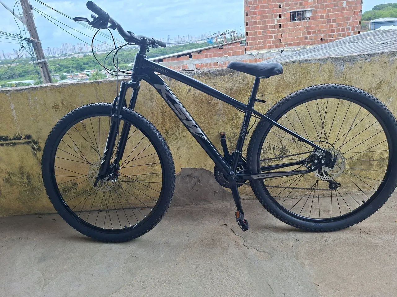 Vendo baike aro 29 ksw alumínio 24v câmbios shimano Mountain freio a disco 