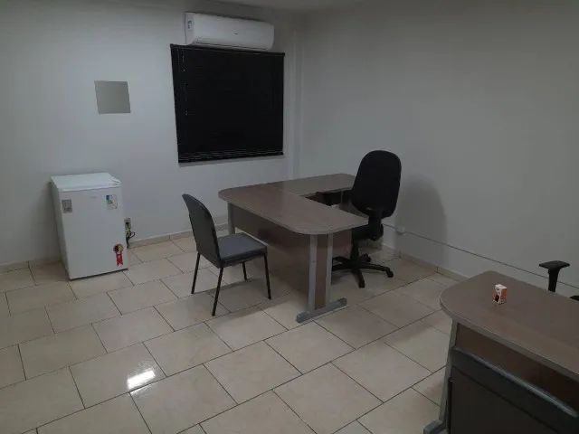 Alugo sala mobiliada av Fernando Corrêa 