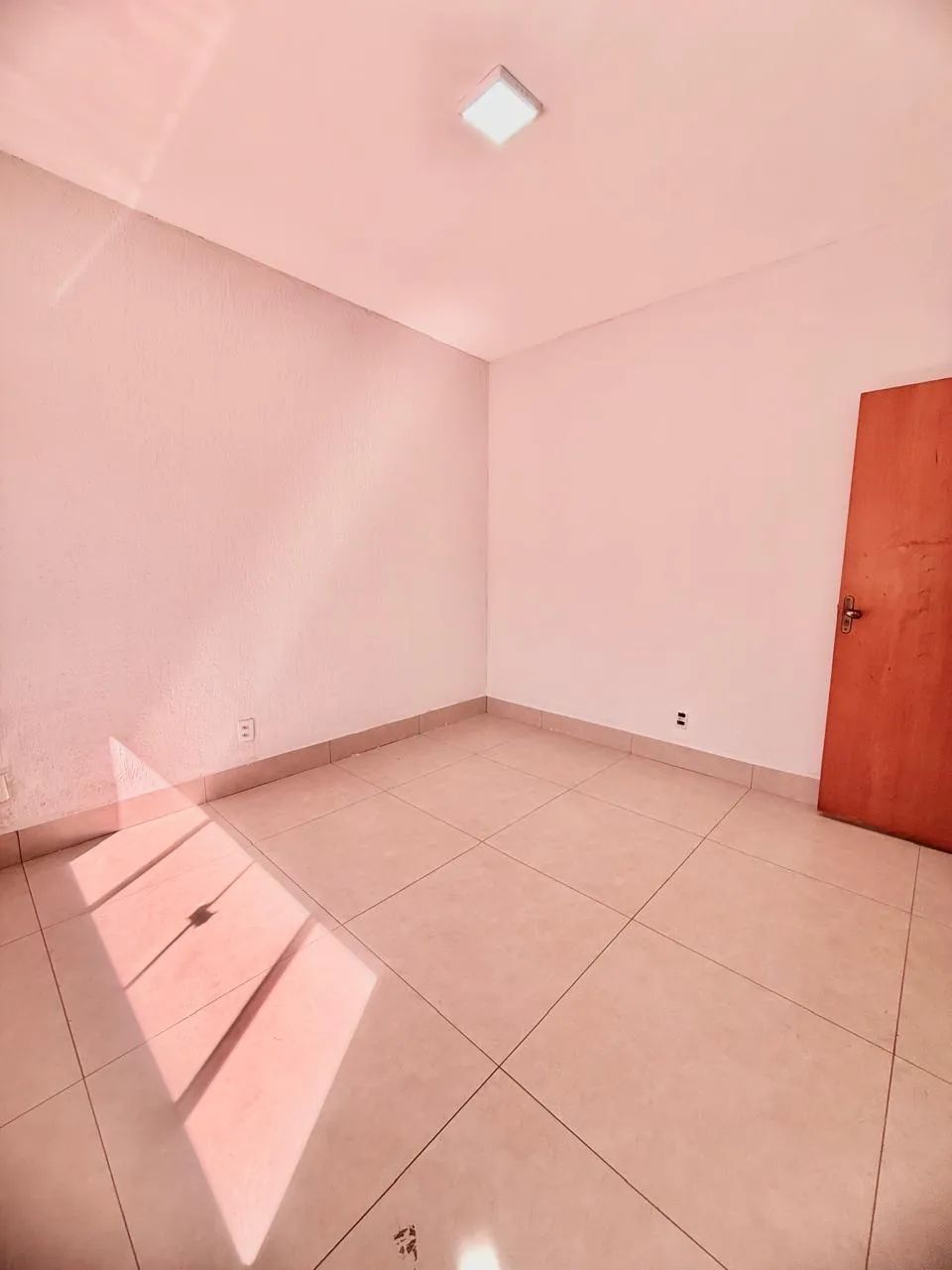 Vendo casa 3 quartos - Setor Faiçalvile - Foto 2