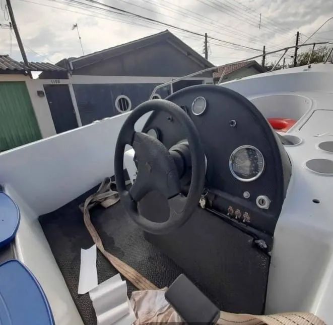 Lancha 40hp. 16 pés/ 5 pessoas . - Foto 5