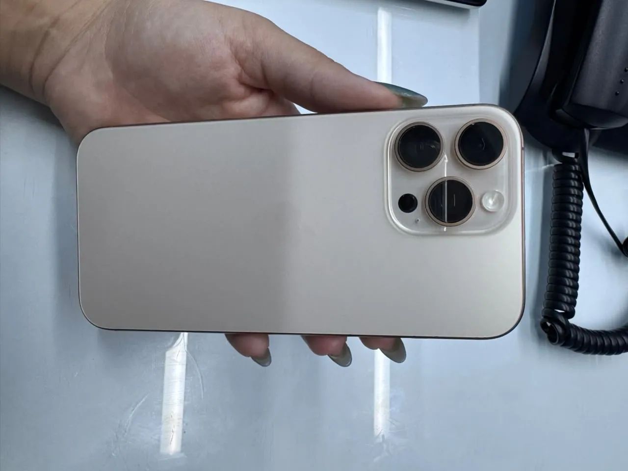 iPhone 16 pro Max 256 - Foto 2