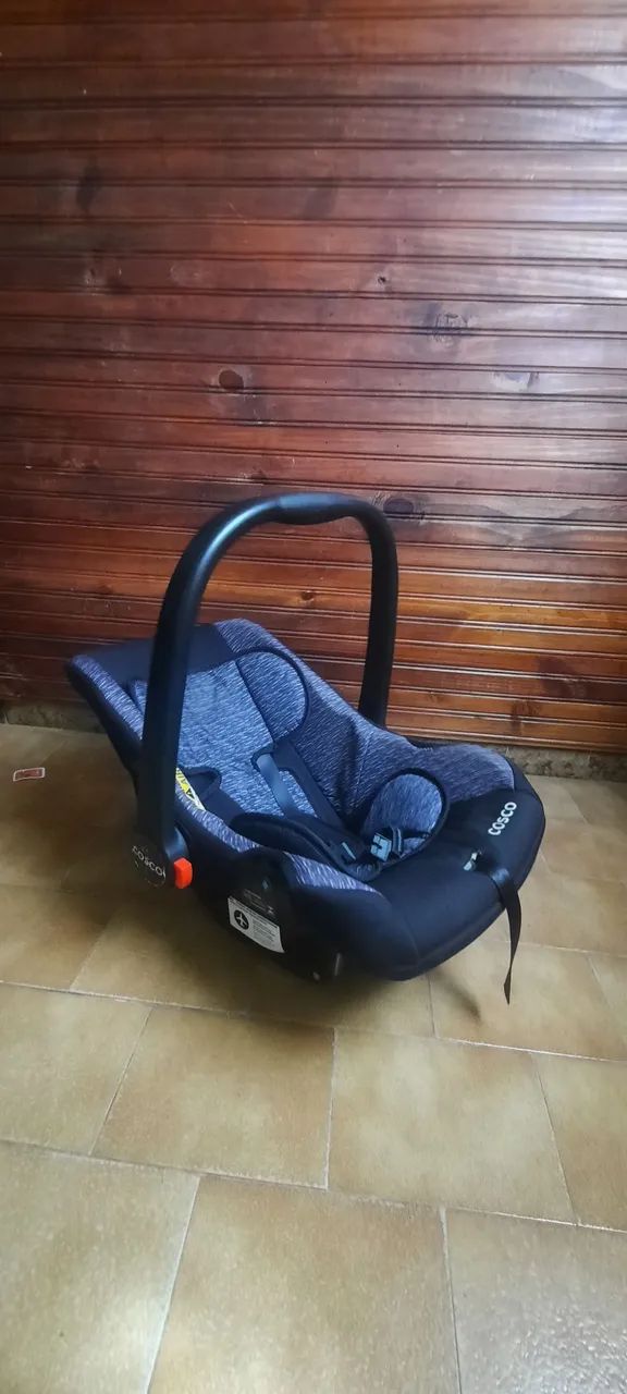 Carrinho de Bebê + Bebê Conforto Cosco (Preto e Cinza) - Foto 4