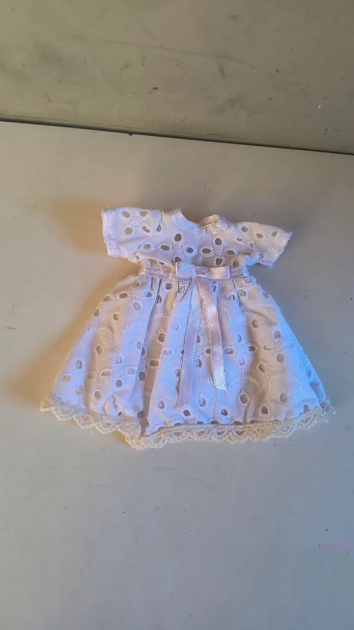 Conjunto com 4 vestidos mini com 15 cm cada para fazer artesanato, porta maternidade  - Foto 2