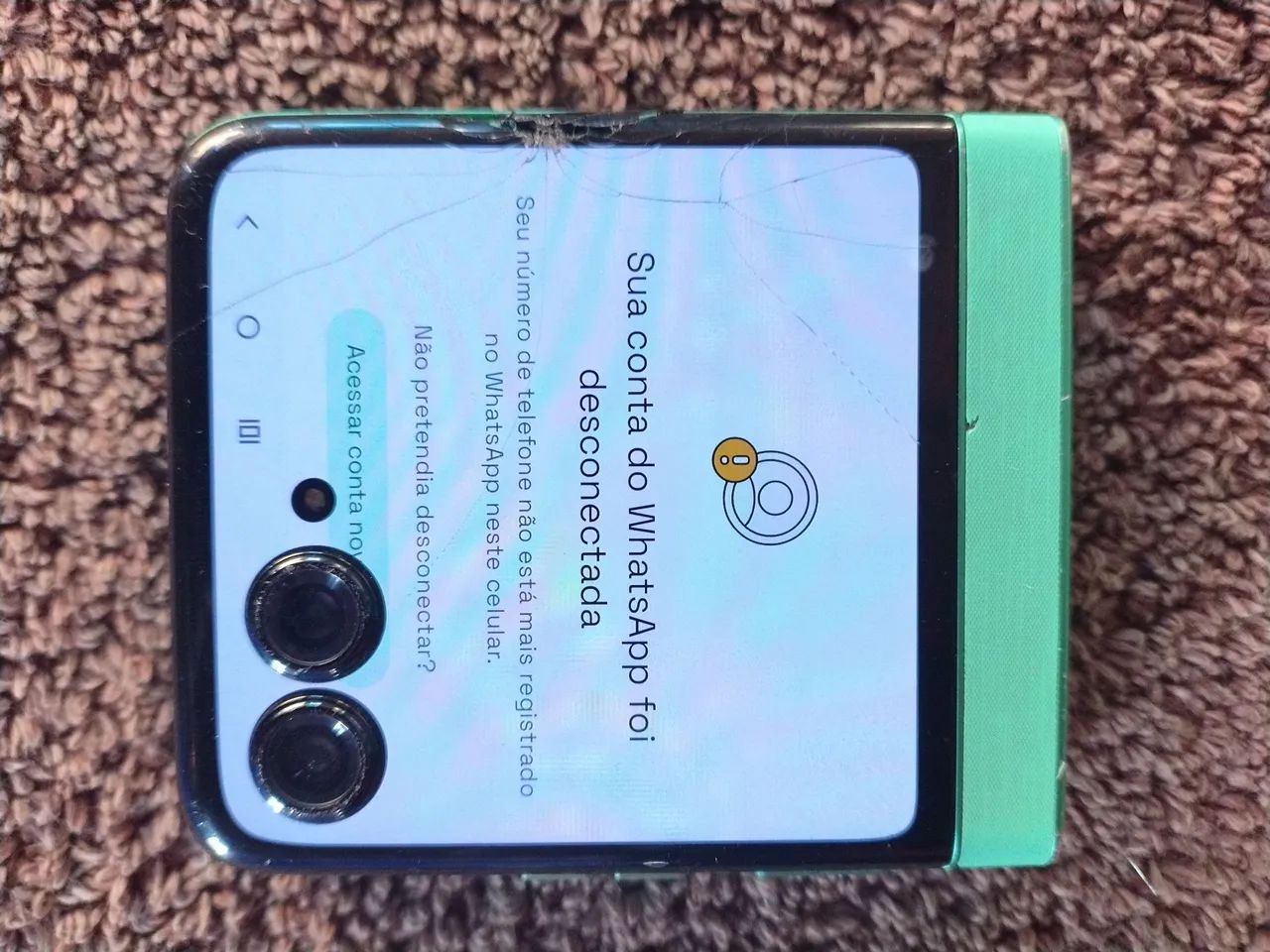 Celular moto Razr 60 , venda ou troca, defeito touch principal - Foto 4