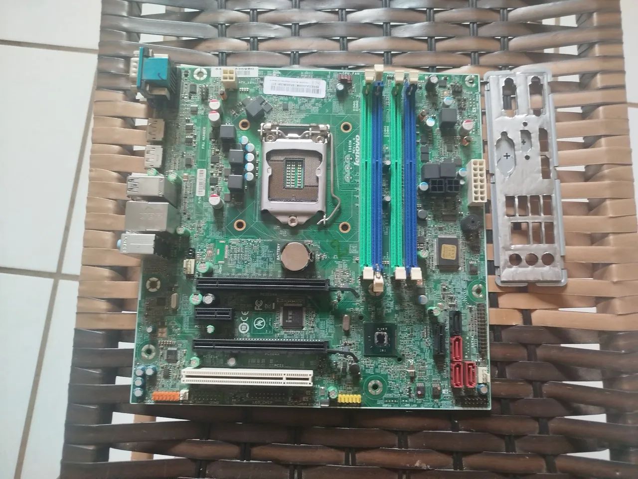 Placa mãe m93p is8xt
