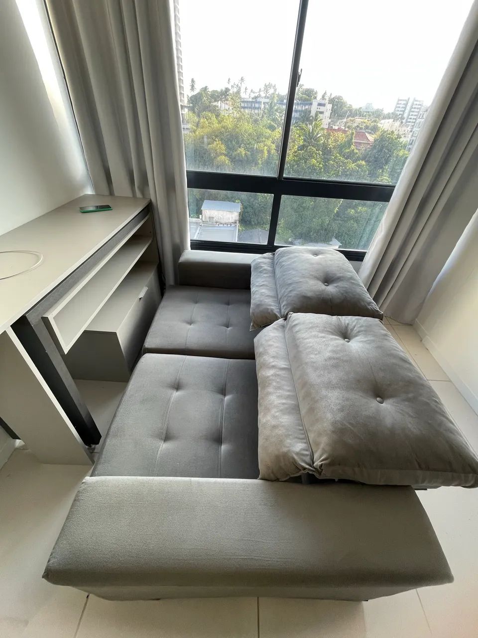 Sofá Retrátil e Reclinável 2 Lugares Cinza (Perfeito Estado) - Foto 4