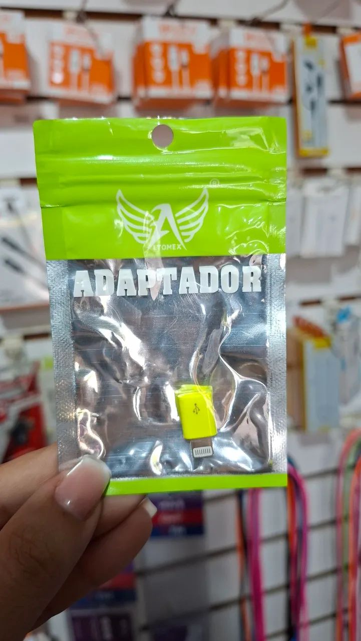 Adaptador V8 fêmea/Lightning (iphone) macho